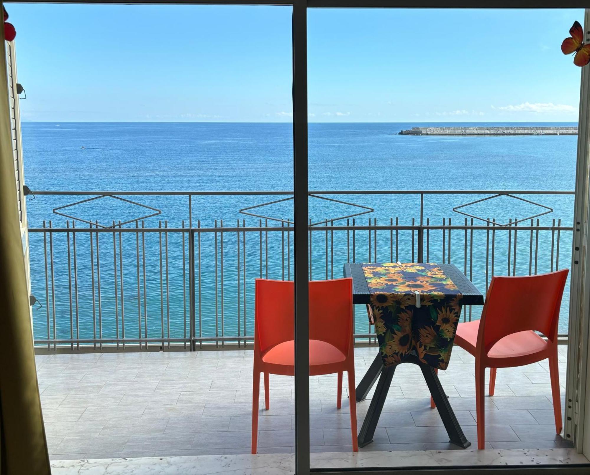 Appartamento La Mansarda Giardini Naxos Esterno foto