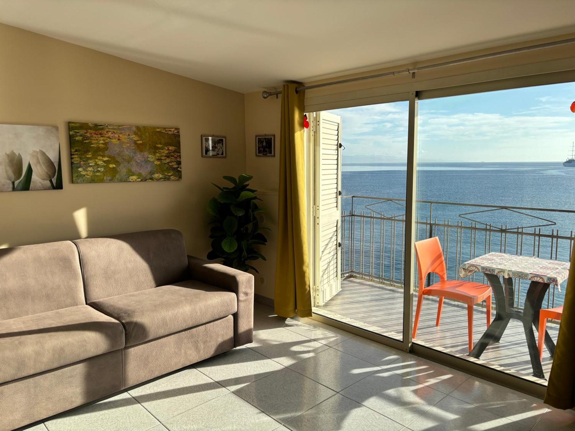Appartamento La Mansarda Giardini Naxos Esterno foto